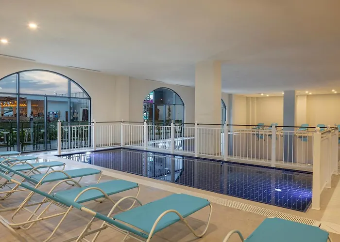 Otel Arcanus Trendline Side