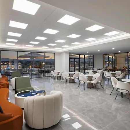 Hotel Arcanus Trendline